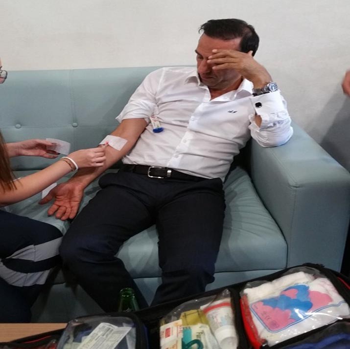 Başkan Adil Gevrek golün heyecanına dayanamadı 