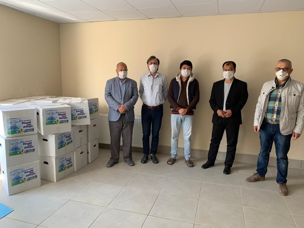 Başkan Akgün Uygur Türklerini unutmadı 