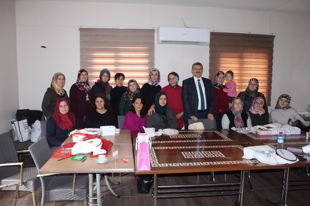 Başkan Akın’dan kurs ziyaretleri 