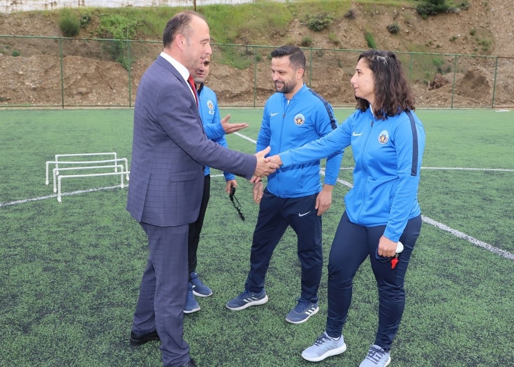 Başkan Akın’dan Turgutlu’nun sporuna destek 