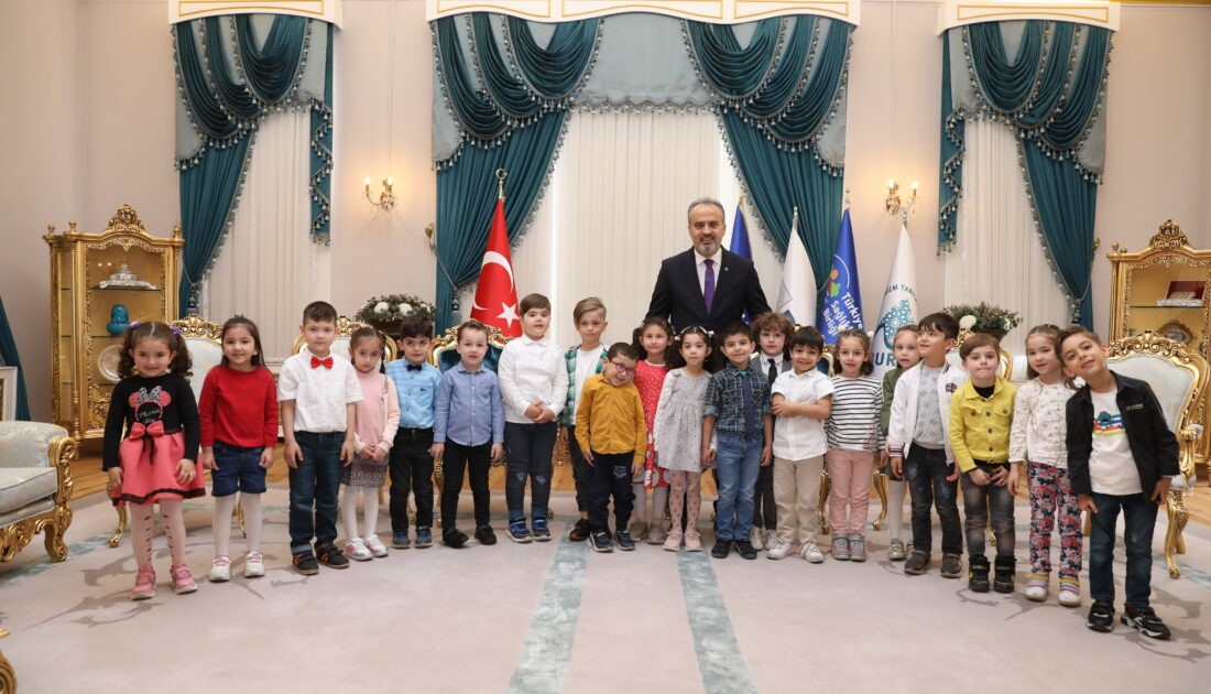 Başkan Aktaş'ı ziyaret ettiler! Ana Kucağı’ndan Başkanlık koltuğuna