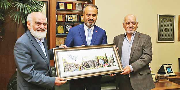 Başkan Aktaş’tan Akit’e ziyaret! ‘Aslolan isimler değil ilkelerdir’