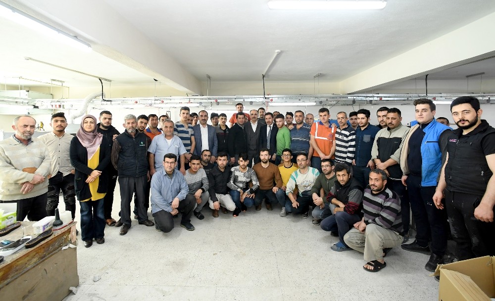 Başkan Altay Aykent esnafını ziyaret etti 