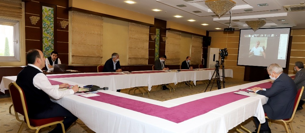 Başkan Altay esnaf odalarının başkanlarıyla toplantı yaptı 