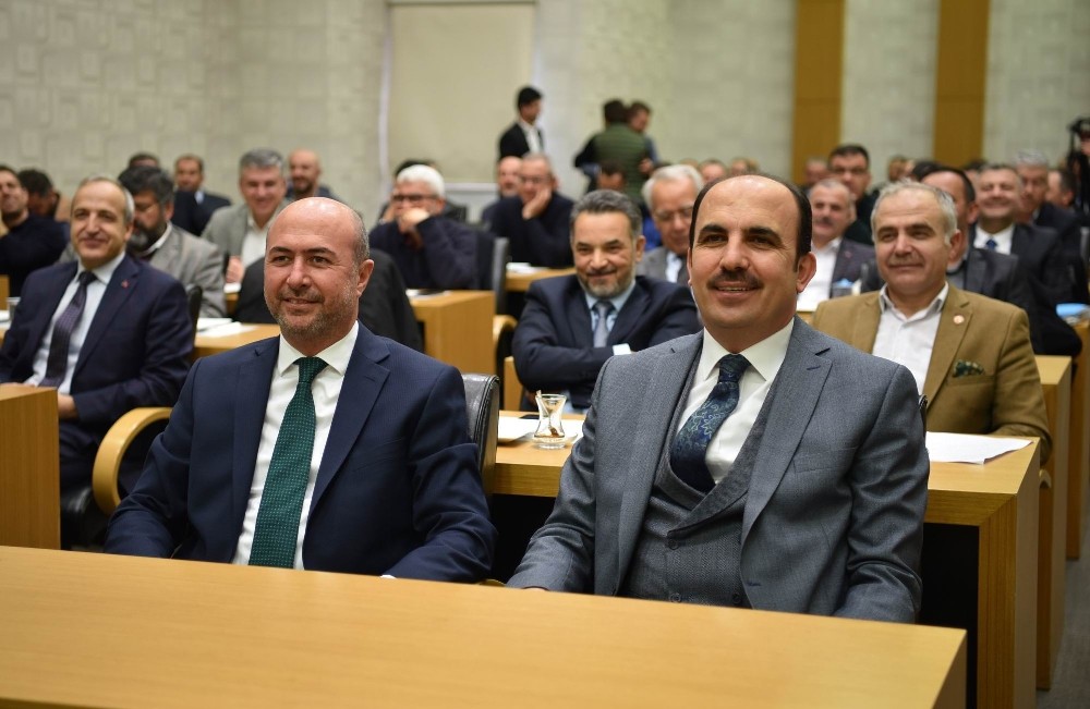 Başkan Altay, Selçuklu Belediyesi meclis toplantısında Konya yatırımlarını anlattı 