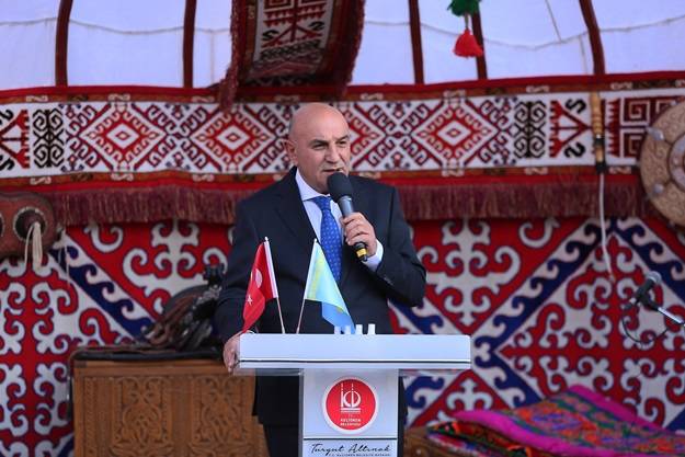 Başkan Altınok'tan Kazakistan'a birlik çağrısı