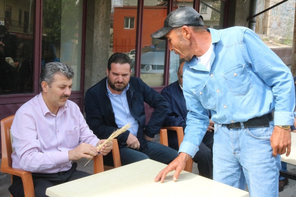 Başkan Altınsoy tarım arazisi zarar gören çiftçiler ile görüştü 