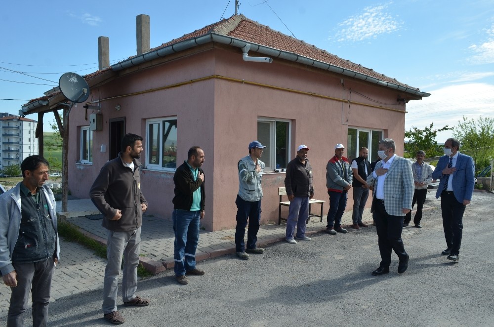 Başkan Altun, belediye personeli ile bayramlaştı 
