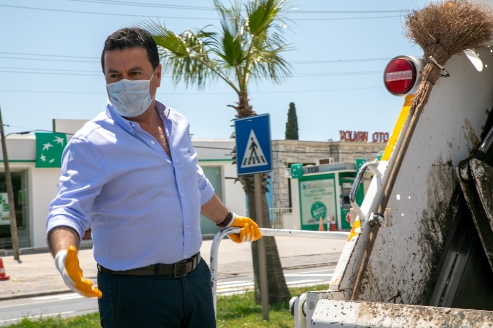 Başkan Aras, işçilerin bayramını kutladı 