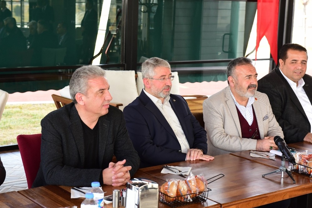 Başkan Aşgın muhtarlarla bir araya geldi 