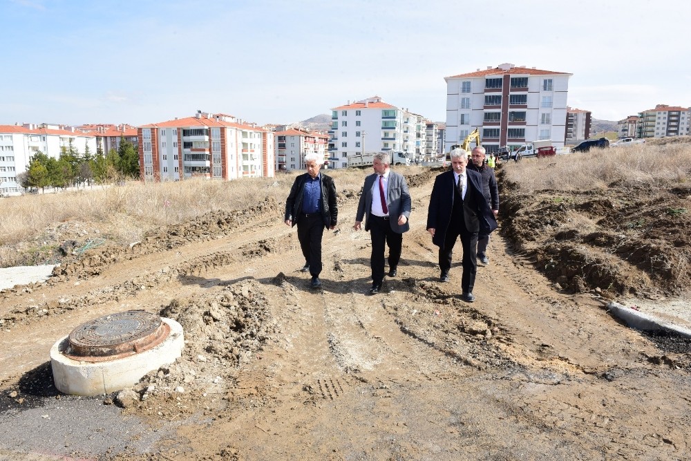 Başkan Aşkın yol çalışmalarını inceledi 
