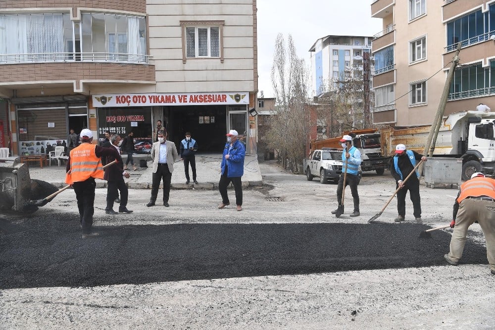 Başkan Asya, asfalt çalışmalarını inceledi 