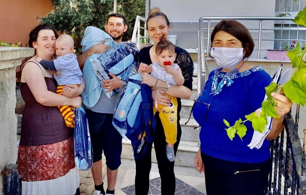Başkan Atabay’dan yeni doğan bebeklere ‘hoş geldin’ hediyesi 