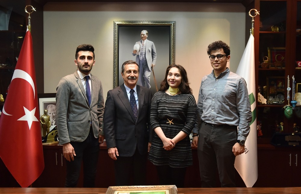 Başkan Ataç Azerbaycanlı gençler ile buluştu 
