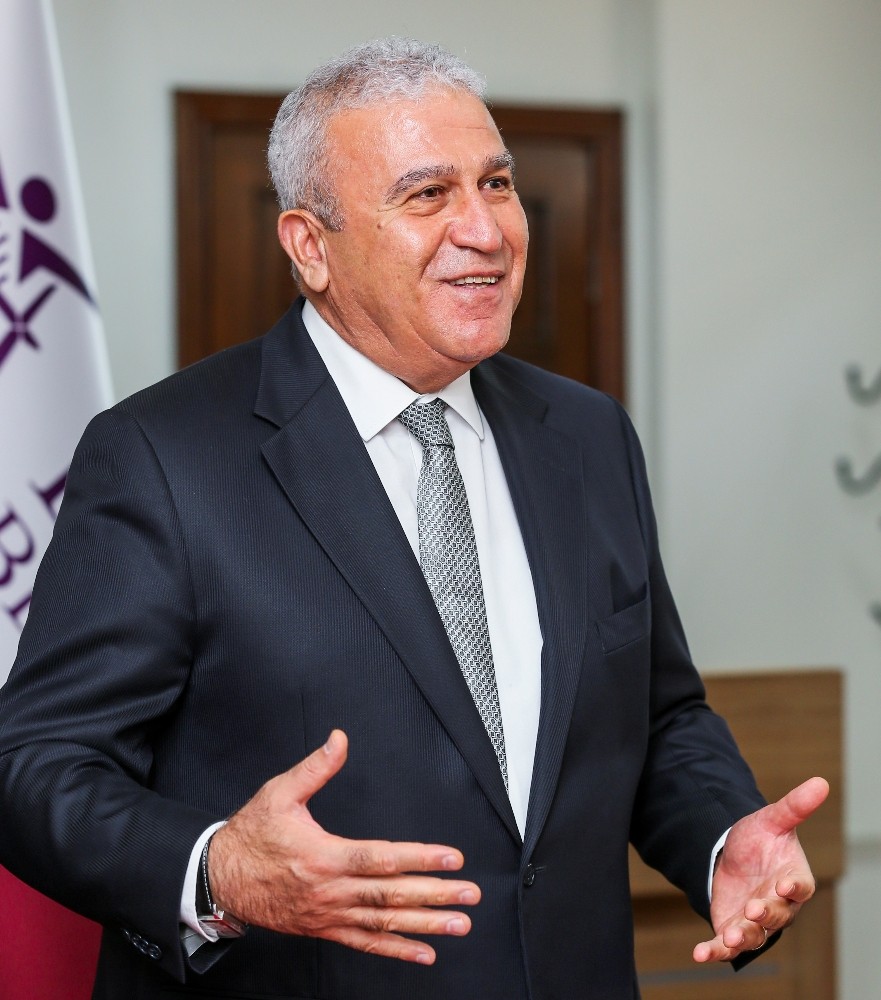 Başkan Atay çocuklar için kamera karşısına geçti 