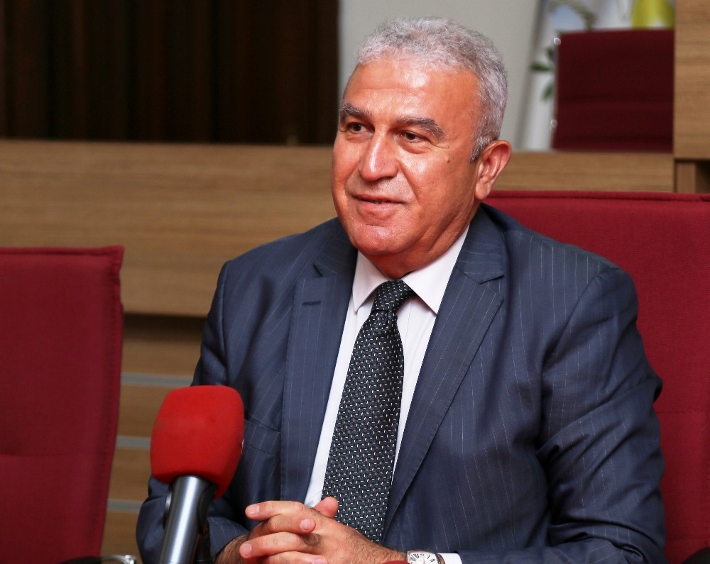 Başkan Atay; “Otomobil fabrikası yatırımı kente nefes aldırır” 