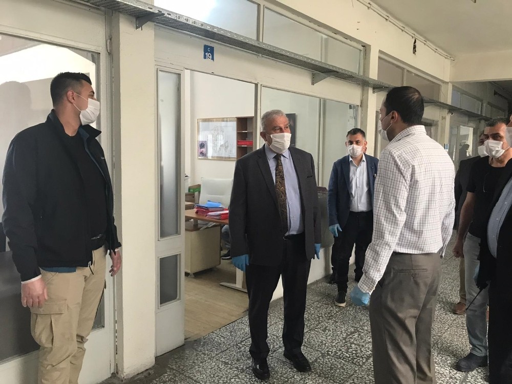 Başkan Atay’dan sosyal mesafe hassasiyeti 