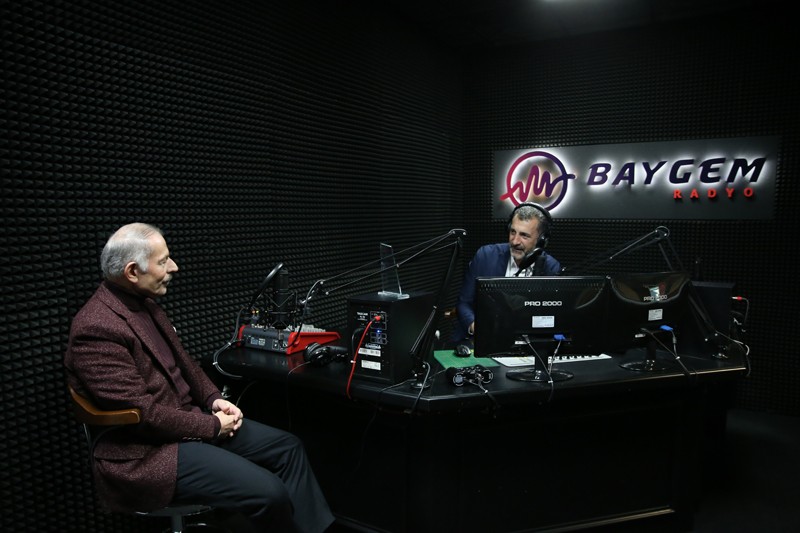 Başkan Aydıner radyoda canlı yayına katıldı 
