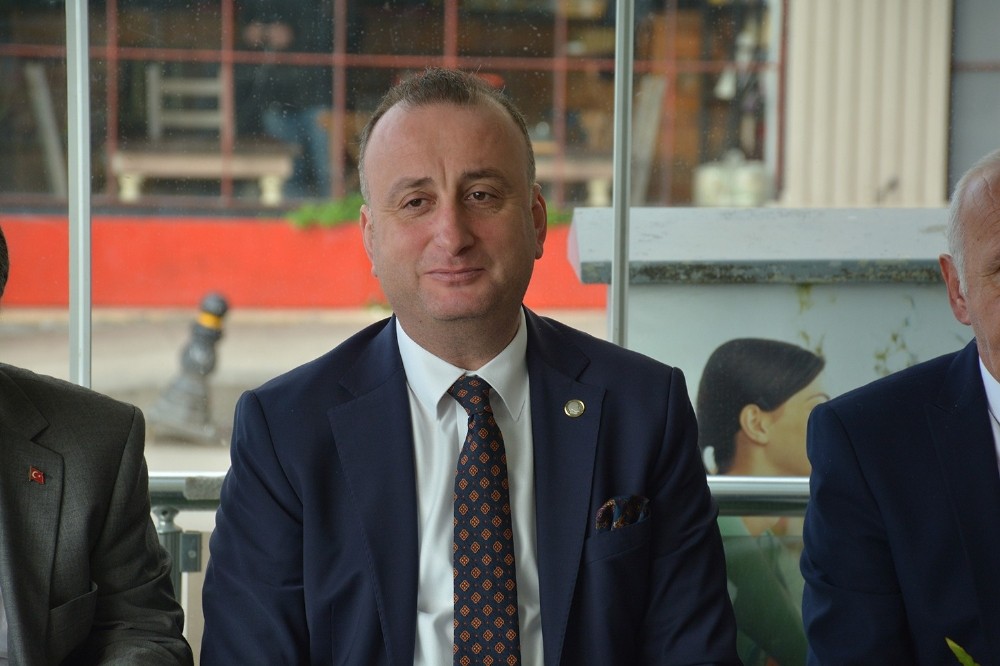 Başkan Ayhan: “Çevre yolu için alternatif proje üretiyoruz” 