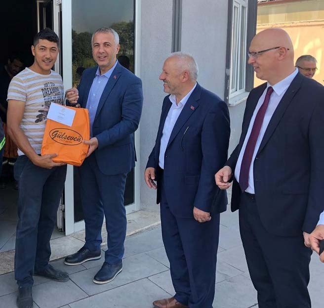 Başkan Babaoğlu belediye personeli ile bayramlaştı 