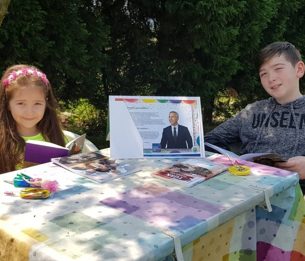 Başkan Babaoğlu miniklerin yüzünü güldürdü 