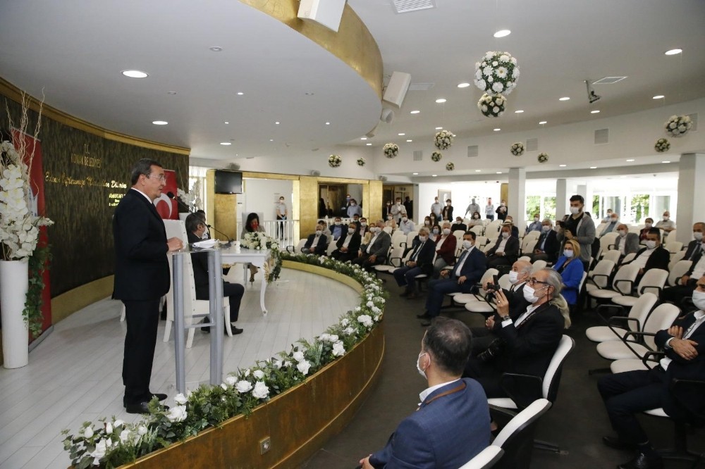 Başkan Batur, çalışanlarıyla bayramlaştı 