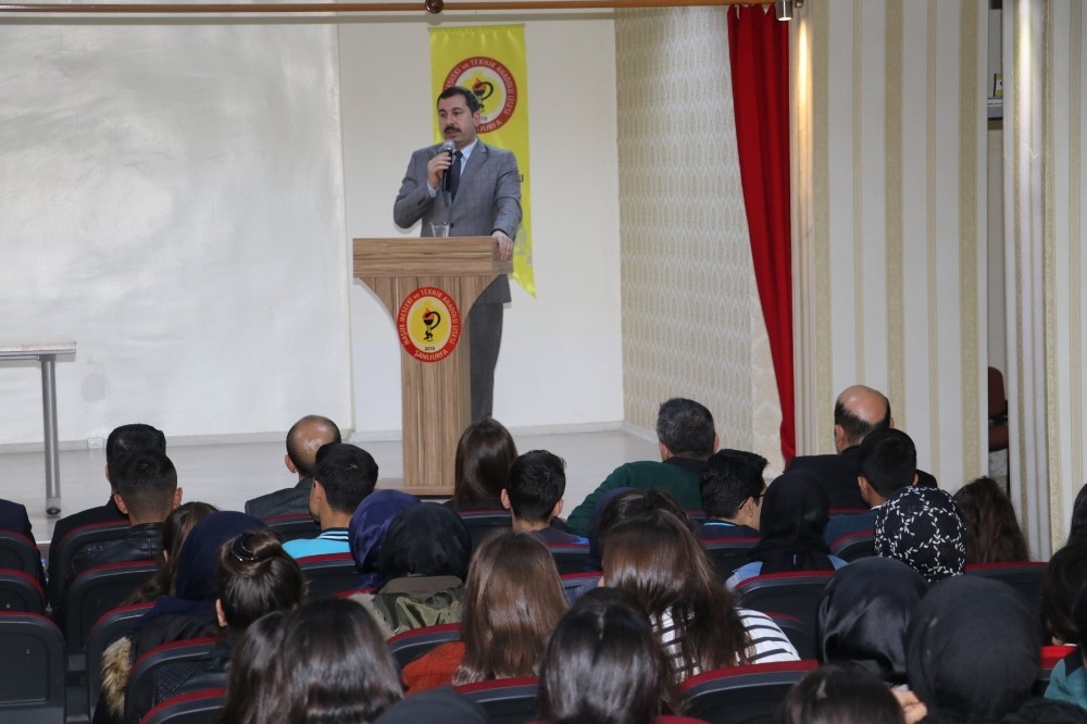 Başkan Baydilli öğrencilerle tecrübelerini paylaştı 