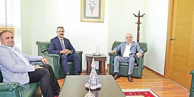 Başkan Bekler’den Akit’e ziyaret