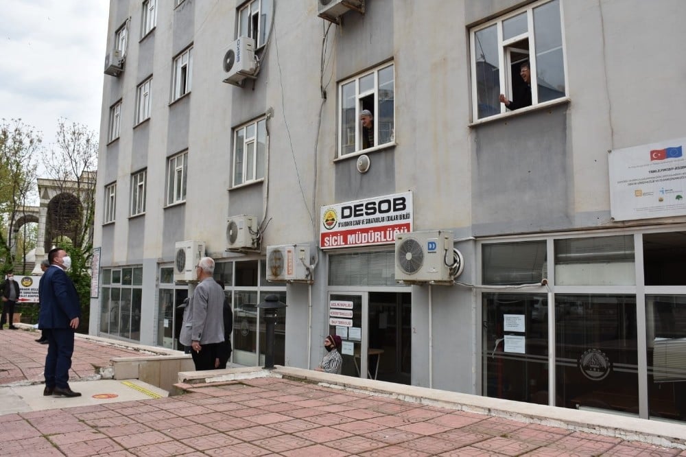 Başkan Beyoğlu asfalt çalışmalarını denetledi 