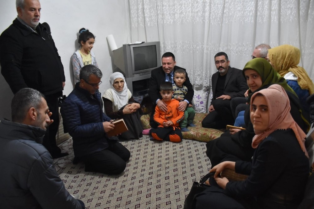 Başkan Beyoğlu mağdur aileye sahip çıktı 