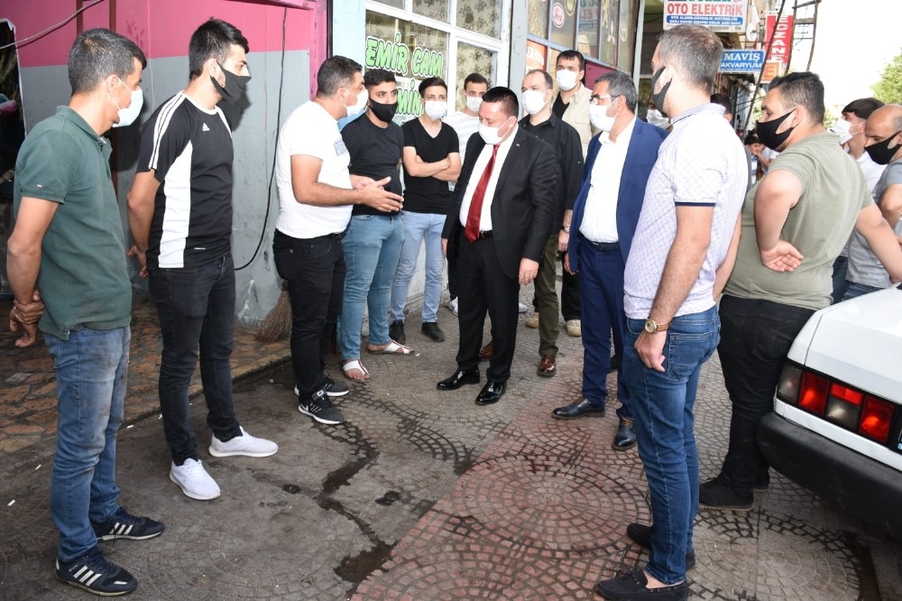 Başkan Beyoğlu salgın sürecinde de halkın arasında 