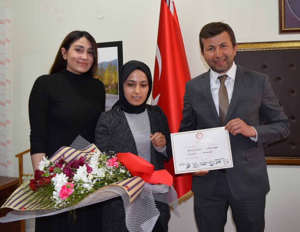 Başkan Bilal Demirci mazbatasını aldı 