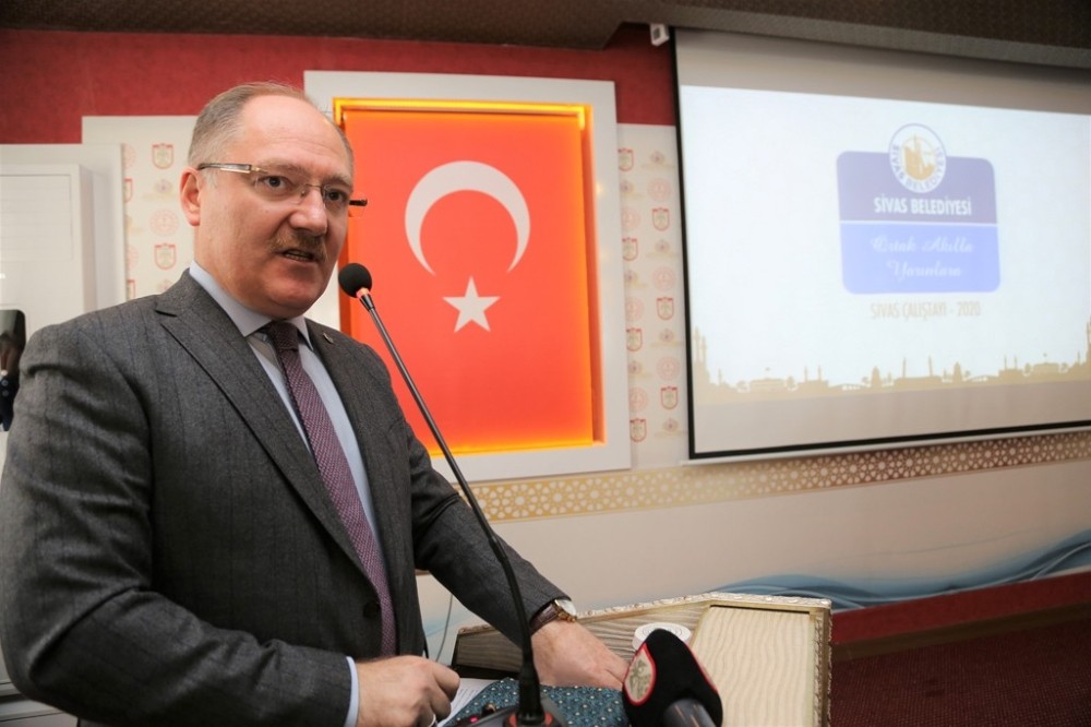 Başkan Bilgin,”Alkışla havaya girmez, eleştiri ile moral bozmayız” 