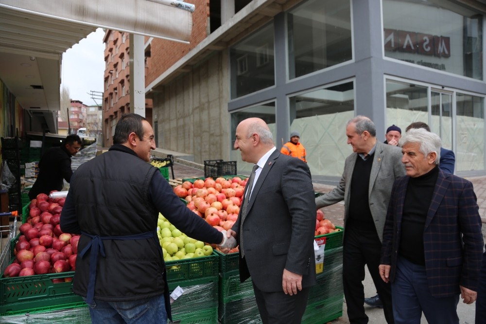 Başkan Bıyık, Darıca esnafını dinledi 