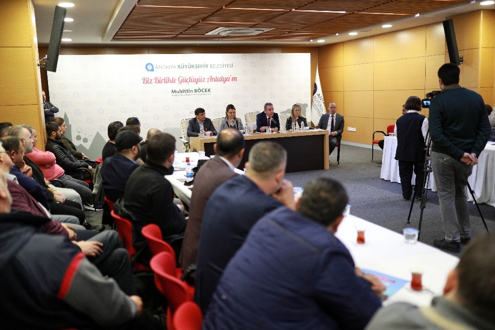 Başkan Böcek Konyaaltı’ndaki alt kiracıları bilgilendirdi 
