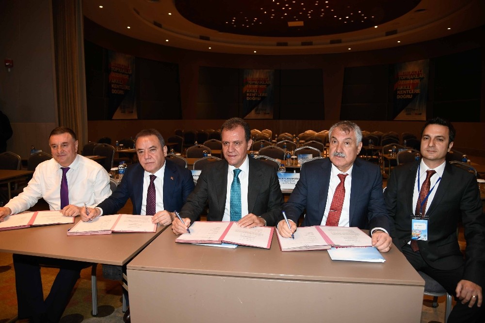 Başkan Böcek, Temiz Akdeniz Projesi Protokolünü imzaladı 