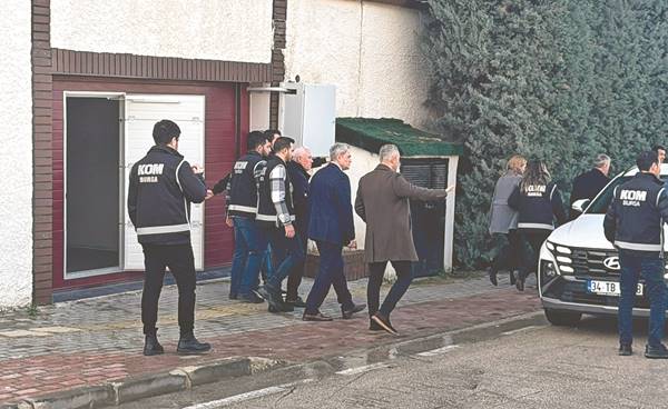 Başkan Bozbey ile birlikte 57 gözaltı! CHP’li Bursa’da rüşvet çarkı deşifre oldu!