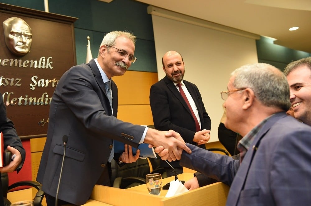 Başkan Bozdoğan: “Tamamen bitmiş, tükenmiş bir belediye devraldık” 