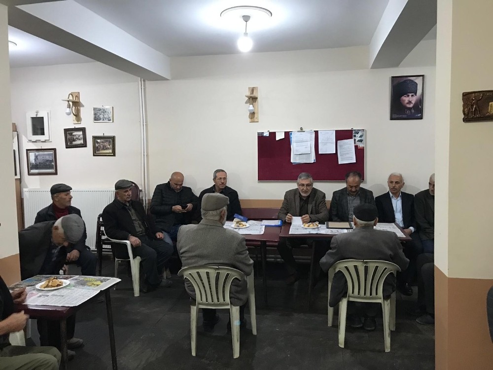 Başkan Bozkurt talepleri yerinde dinliyor 