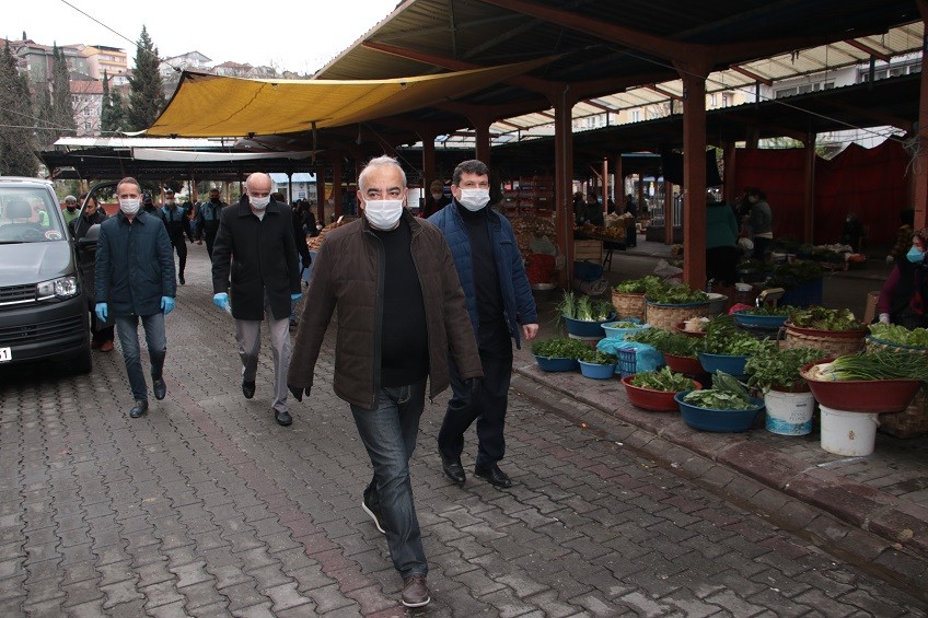 Başkan Bozkurt’tan pazar alanında denetim 