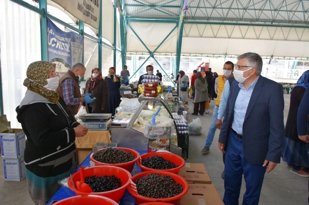 Başkan Bozkurt’tan pazarcı esnafı ziyareti 