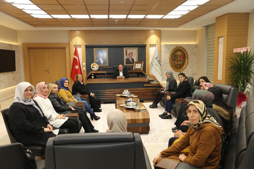 Başkan Bulut AK Partili kadınlarla bir araya geldi 