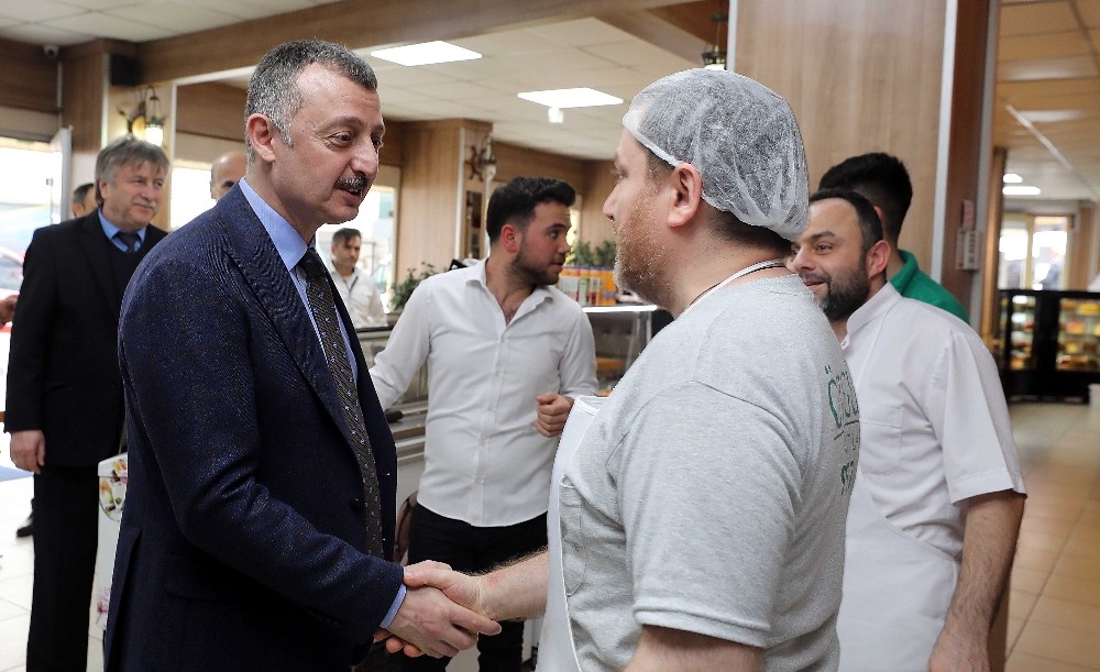 Başkan Büyükakın, Beylikbağı’nda vatandaşlarla bir araya geldi 
