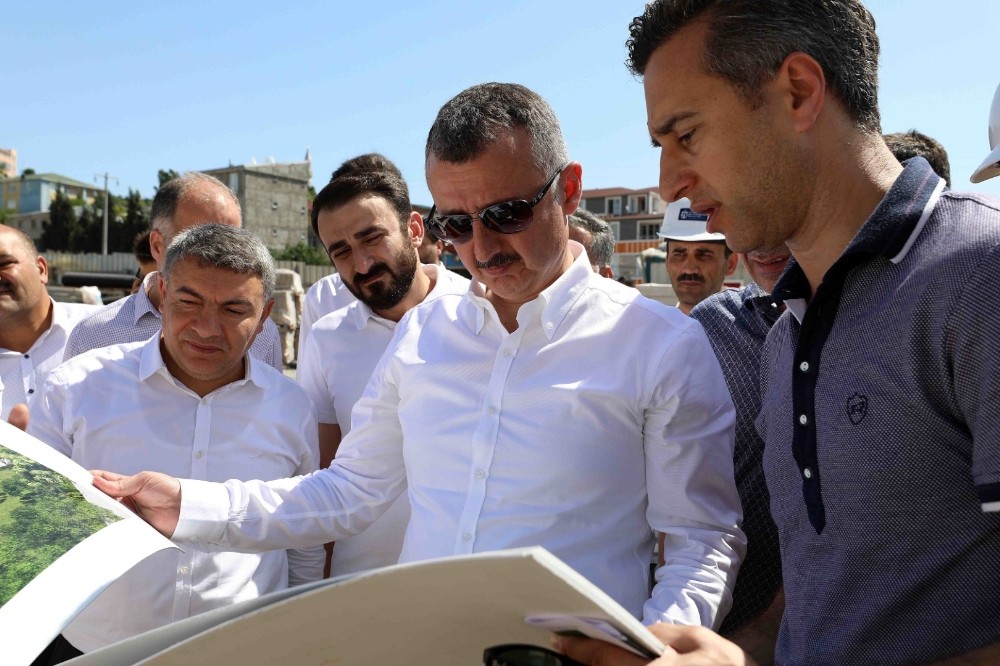Başkan Büyükakın, projelerde aksama istemiyor 