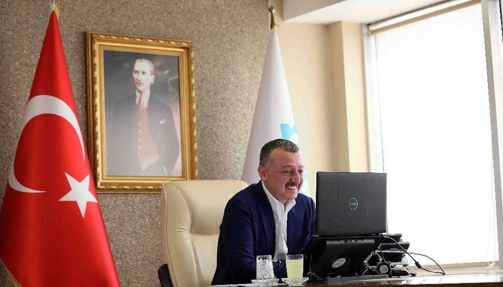 Başkan Büyükaydın, 23 Nisan çocuklarını video konferans ile kutladı 