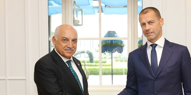 Başkan Büyükekşi, UEFA Başkanı Ceferin ile Bir Araya Geldi