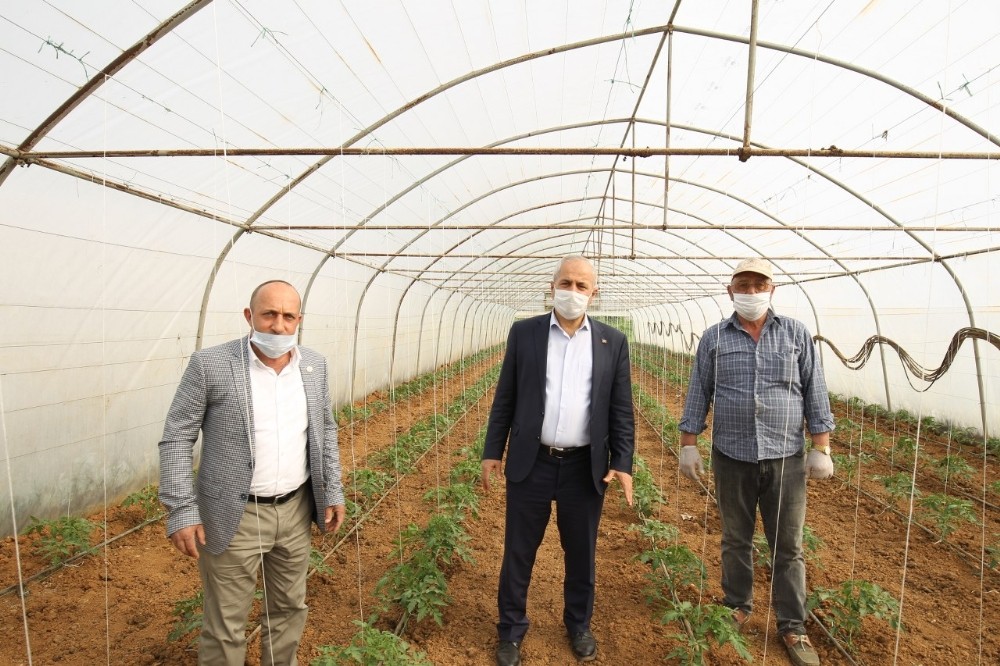 Başkan Büyükgöz çiftçileri unutmadı 