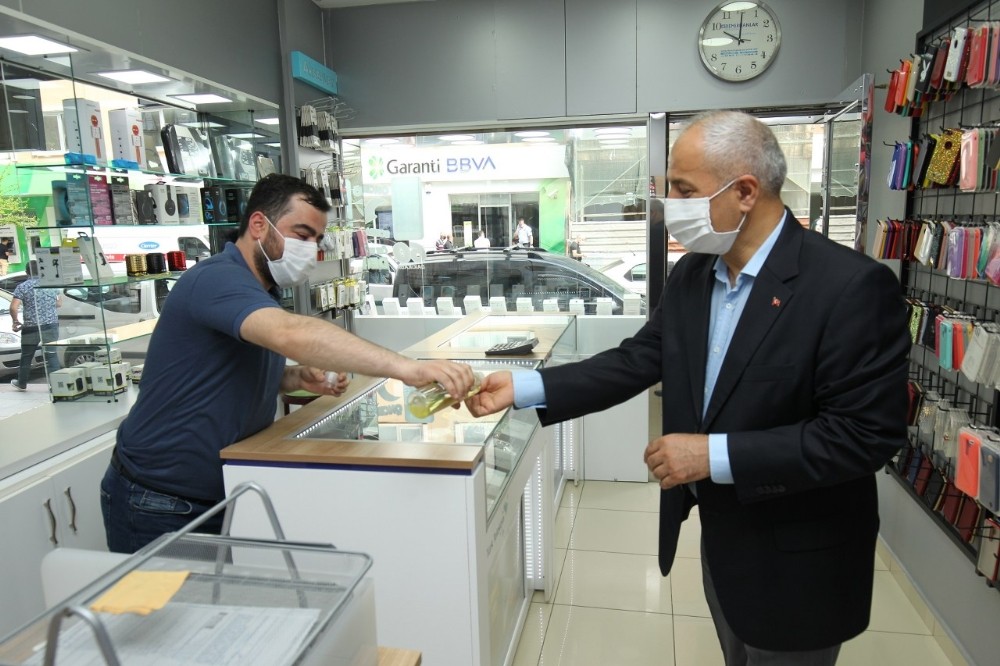 Başkan Büyükgöz esnafın taleplerini dinledi 