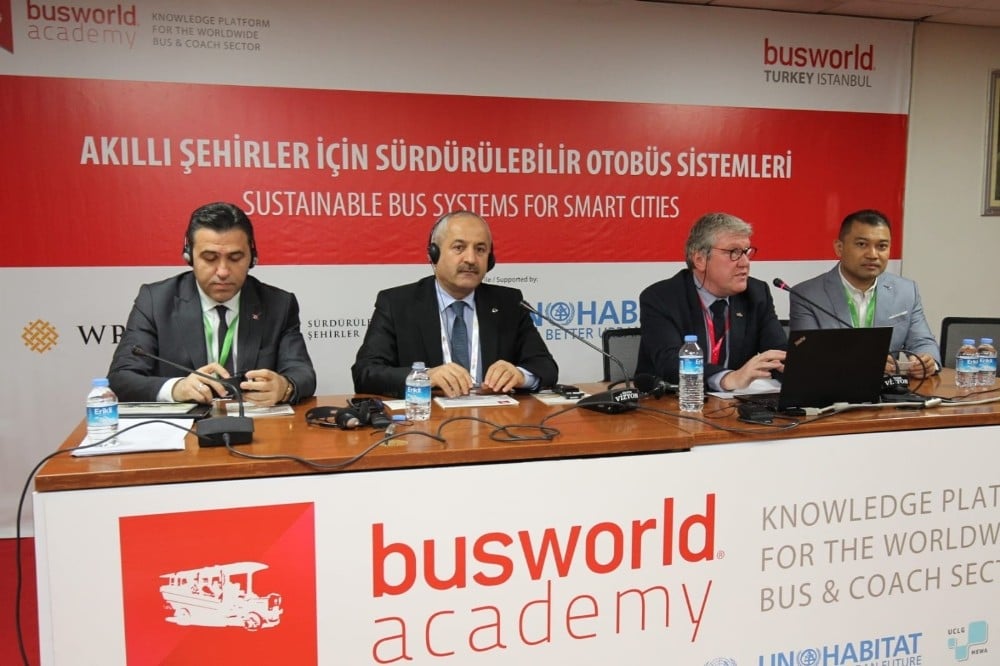 Başkan Büyükgöz, fuarda konferans verdi 