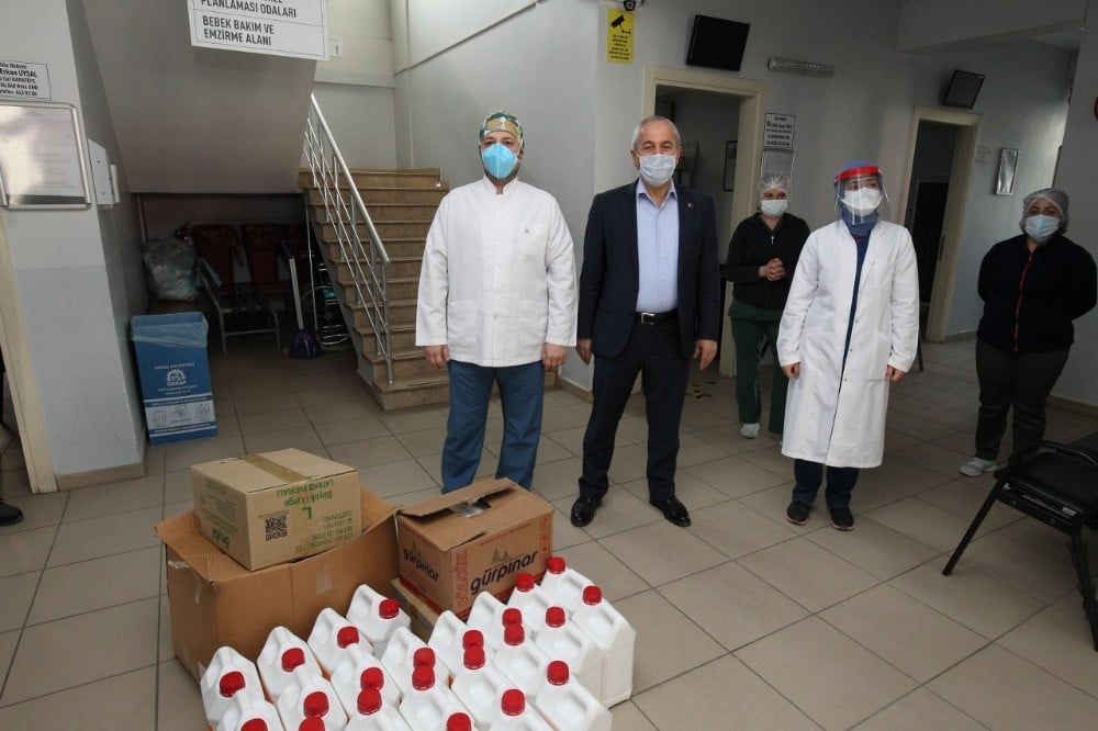Başkan Büyükgöz’den sağlık çalışanlarına koruyucu ekipman desteği 